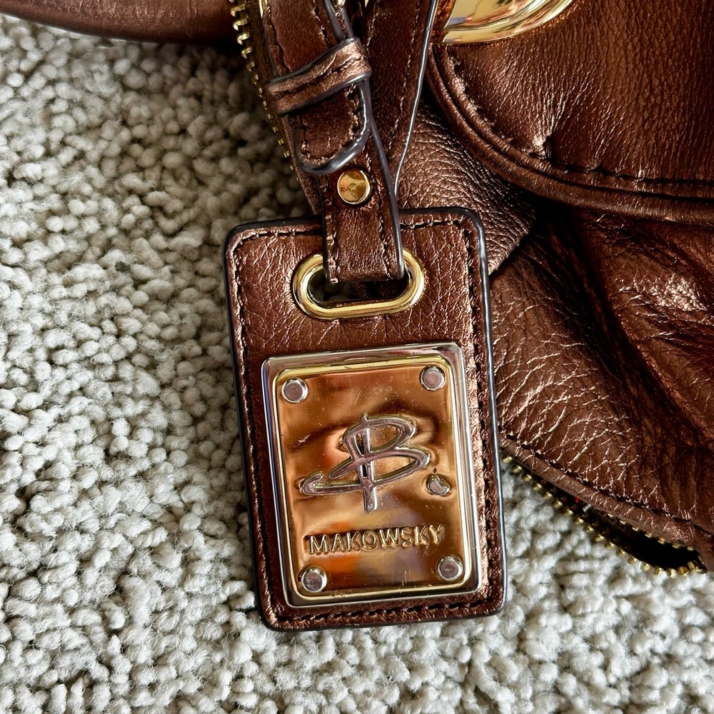 Makowski purse. EUC gold/metallic leather with gold hardware, purple lining!💖 - Picture 10 of 12